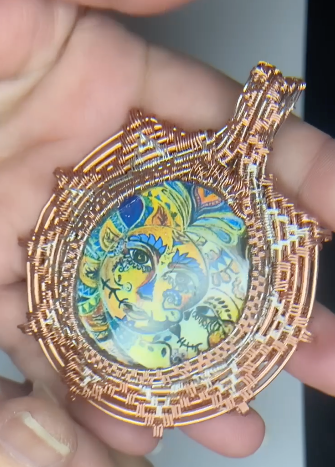 "Amor de Sol y Luna" Pendant
