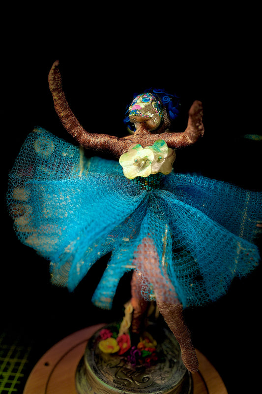 Azúl Dancing Catrina